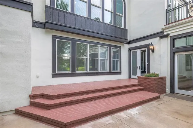 $2,400,000 | 3109 West 118th Street, Leawood, KS 66211