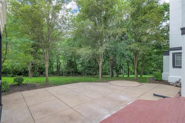 $2,400,000 | 3109 West 118th Street, Leawood, KS 66211