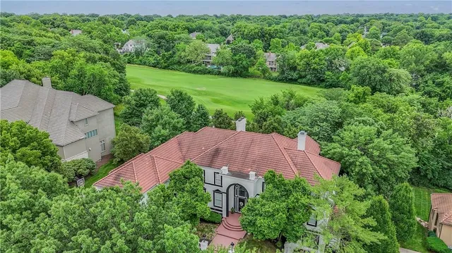 $2,400,000 | 3109 West 118th Street, Leawood, KS 66211