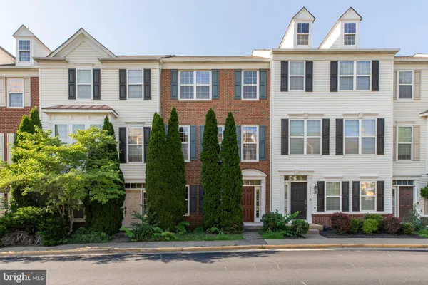 $662,500 | 13246 Alcove Path, Centreville, VA 20120