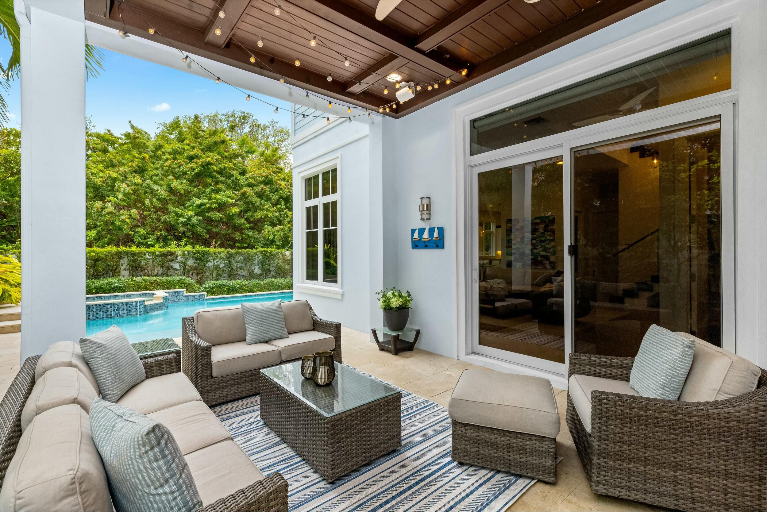 970 Lago Mar Lane Boca Raton, FL 33431 - Photo 13 of 76 Outdoor lounge