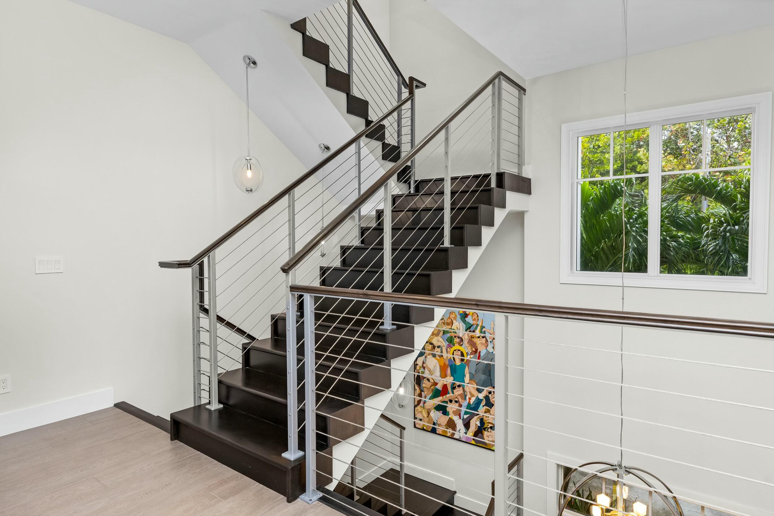 970 Lago Mar Lane Boca Raton, FL 33431 - Photo 34 of 76 Stairway landing