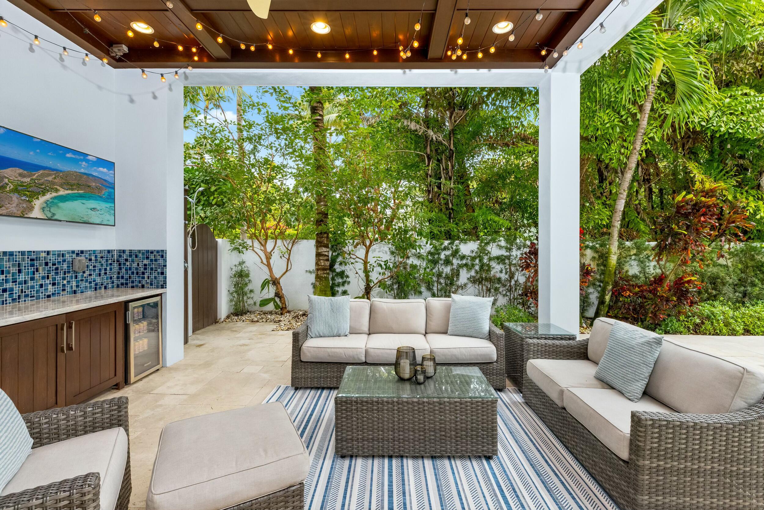 970 Lago Mar Lane Boca Raton, FL 33431 - Photo 60 of 76 Outdoor lounge