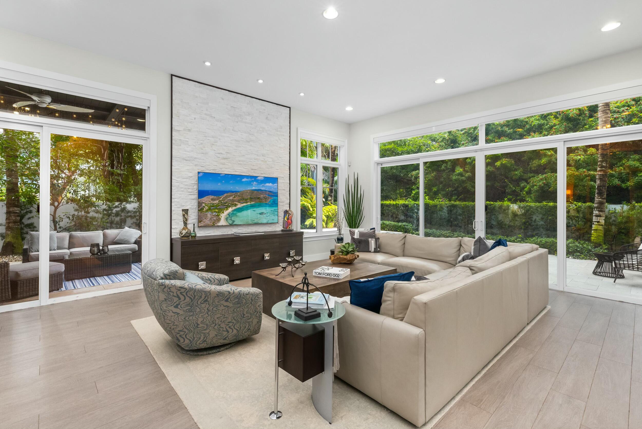 970 Lago Mar Lane Boca Raton, FL 33431 - Photo 6 of 76 Living area
