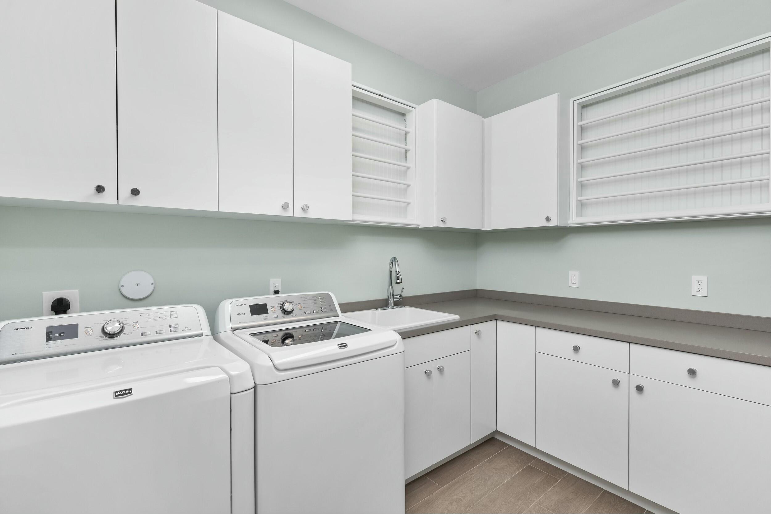 970 Lago Mar Lane Boca Raton, FL 33431 - Photo 63 of 76 Laundry room