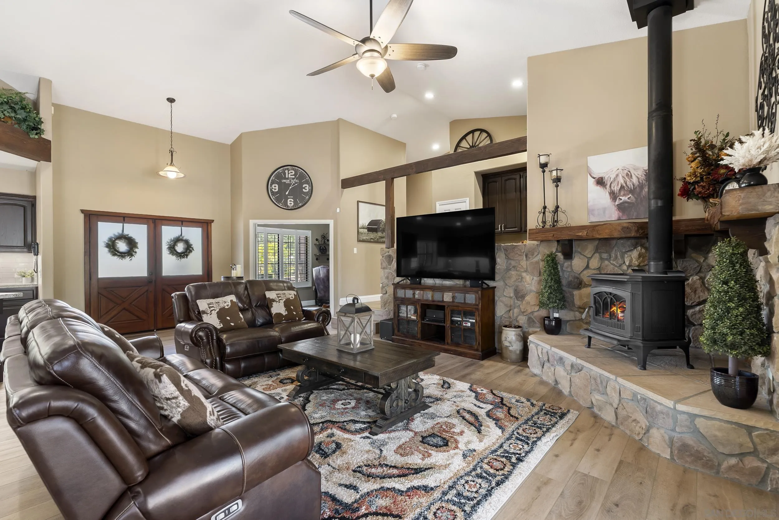 1677 Rancho Judith Alpine, CA 91901 - Photo 8 of 69 Gallery Image 8