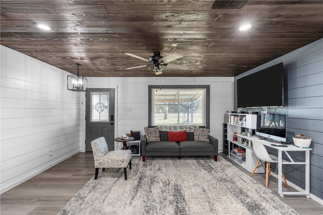 2386 Flat Rock Road Waco, TX 76708 - Photo 4 of 23