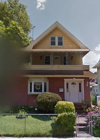 $2,700 | 195-12 100th Avenue | Hollis
