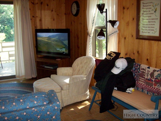 1089 Aubrey Turner Road Crumpler, NC 28617 - Photo 3 of 10 Gallery Image 3