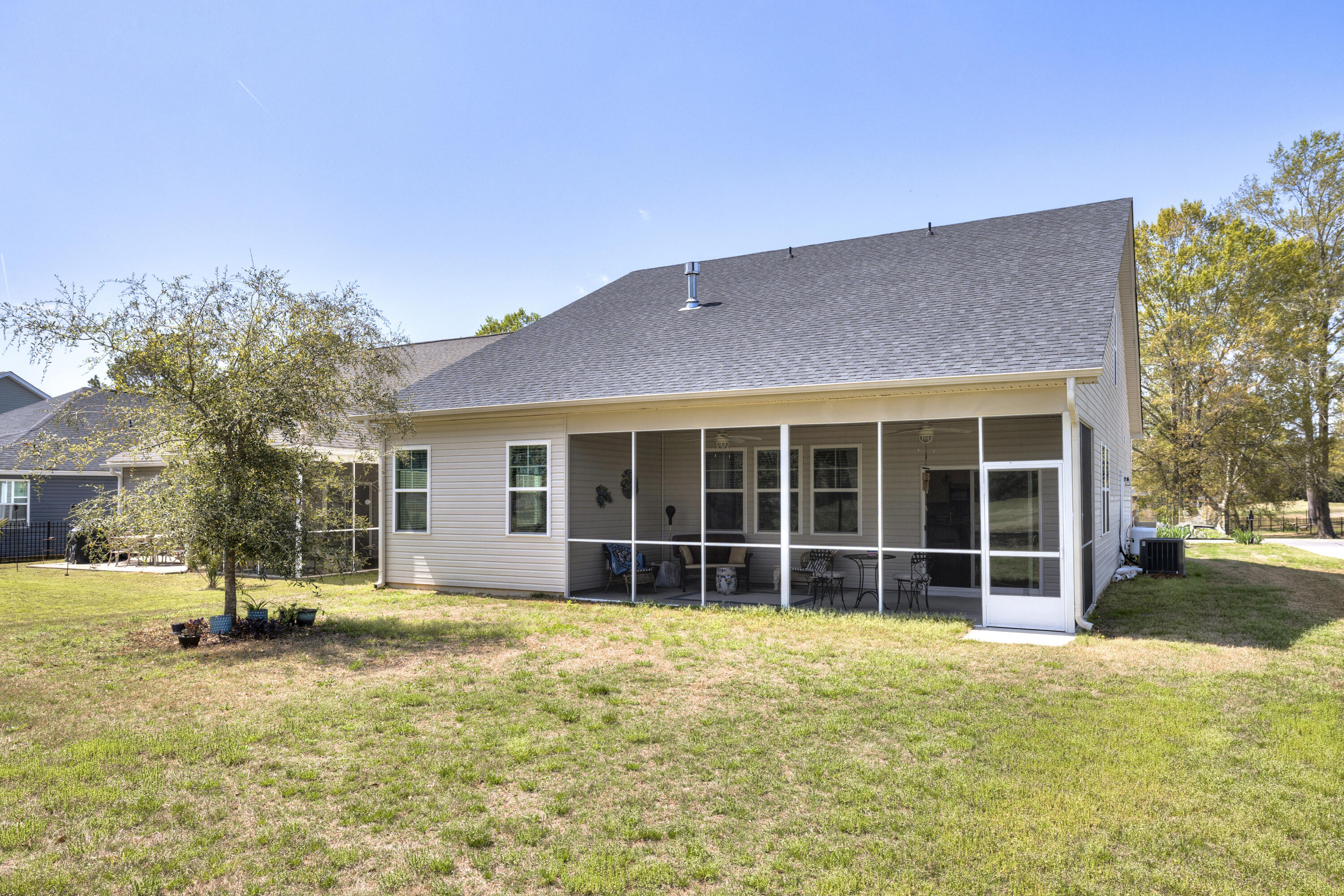 1268 Deercreek Drive Manning, SC 29102 - Photo 6 of 48 06