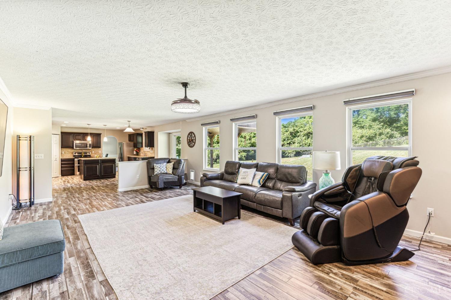 7259 Hunters Ridge Lane Cincinnati, OH 45247 - Photo 5 of 34 Gallery Image 5