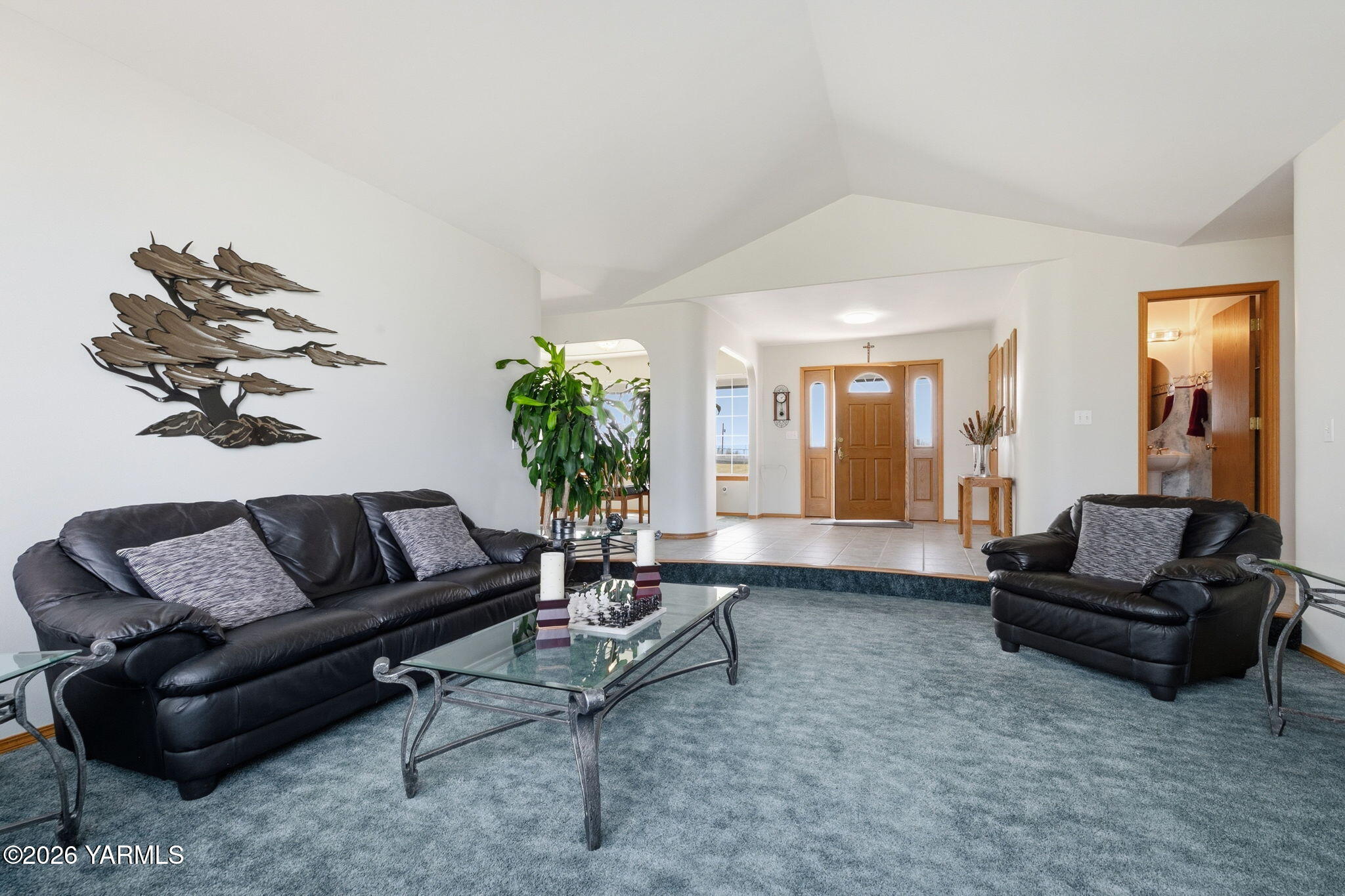 461 White Road Yakima, WA 98901 - Photo 16 of 36 a living room with furniture and a large window
