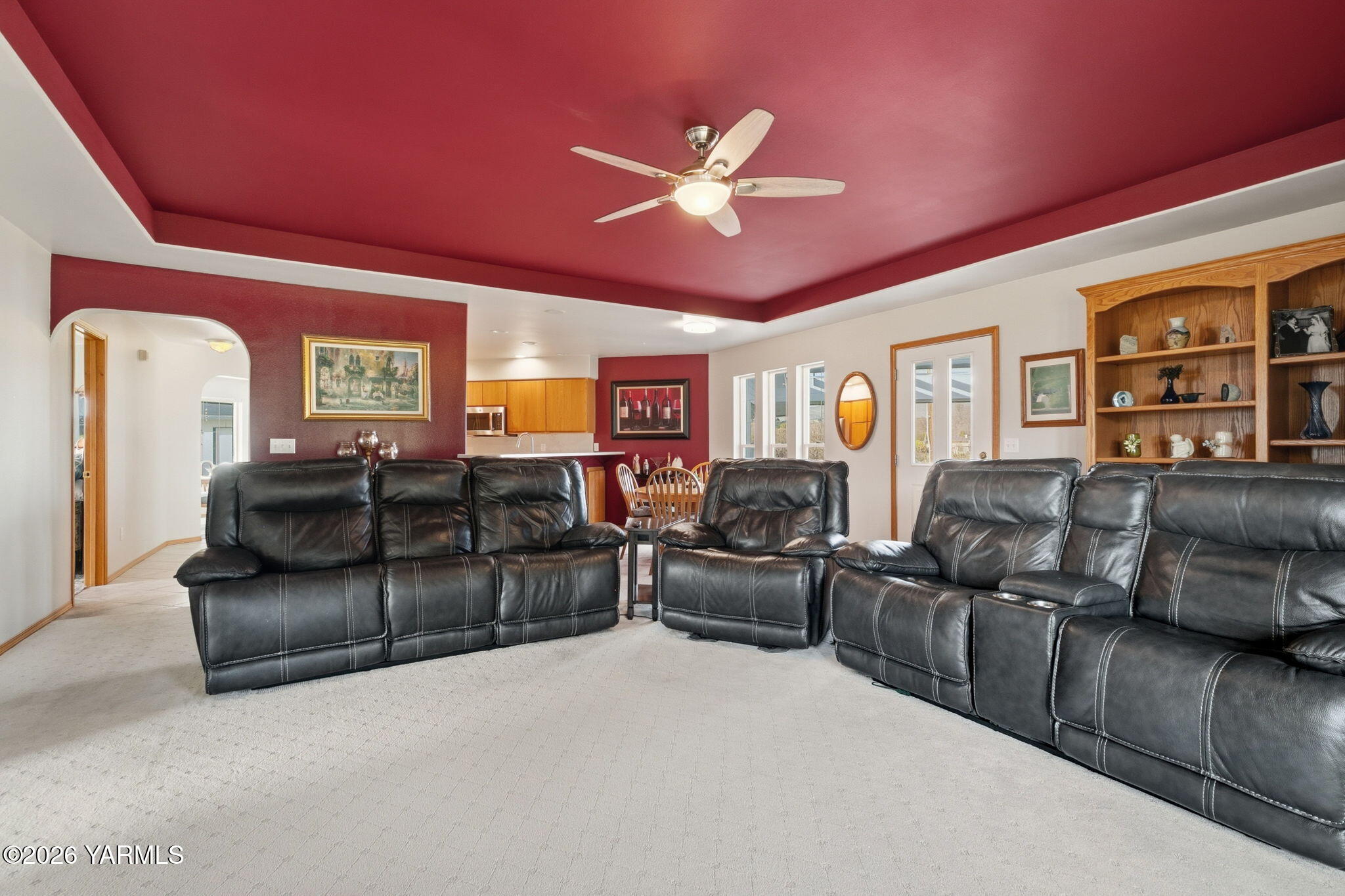 461 White Road Yakima, WA 98901 - Photo 19 of 36 a living room with furniture and a large window