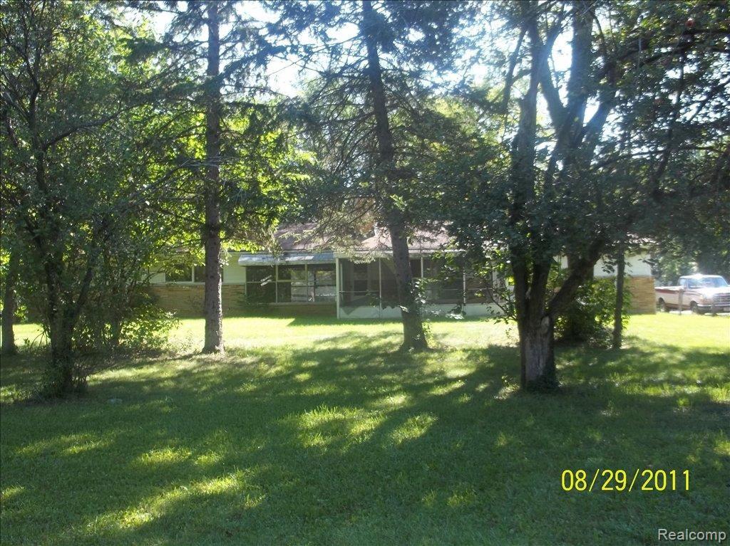 20977 Greenview Road Southfield, MI 48075 - Photo 3 of 5 FRONT