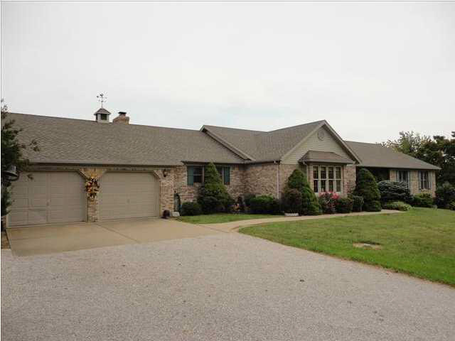 3200 Jackson Road Mount Vernon, IN 47620 - Photo 2 of 30