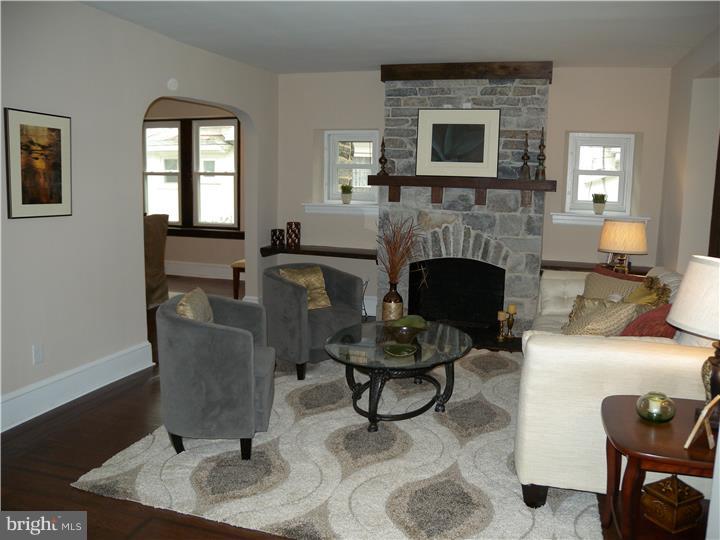 22 Chelten Road Havertown, PA 19083 - Photo 3 of 24 Living Room