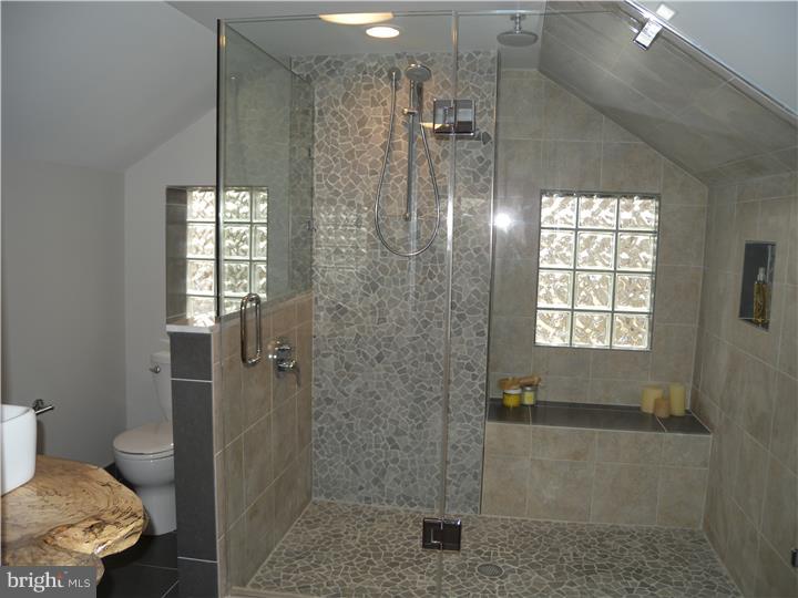 22 Chelten Road Havertown, PA 19083 - Photo 23 of 24 Bathroom