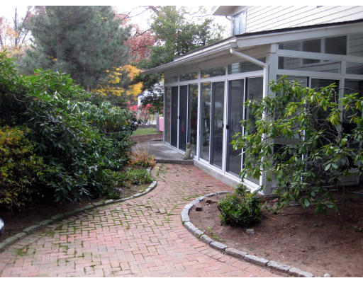 1 Randy Road Framingham, MA 01701 - Photo 4 of 29 Gallery Image 4