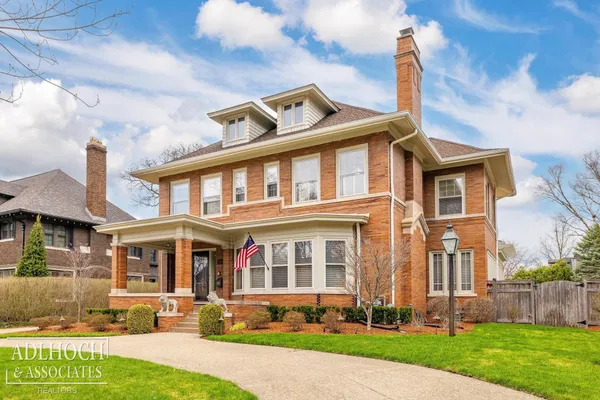 $1,150,000 | 1020 Kensington Avenue, Grosse Pointe, MI 48230