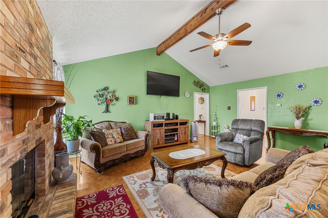 232 Thompson Circle Lorena, TX 76655 - Photo 8 of 35 Living Room