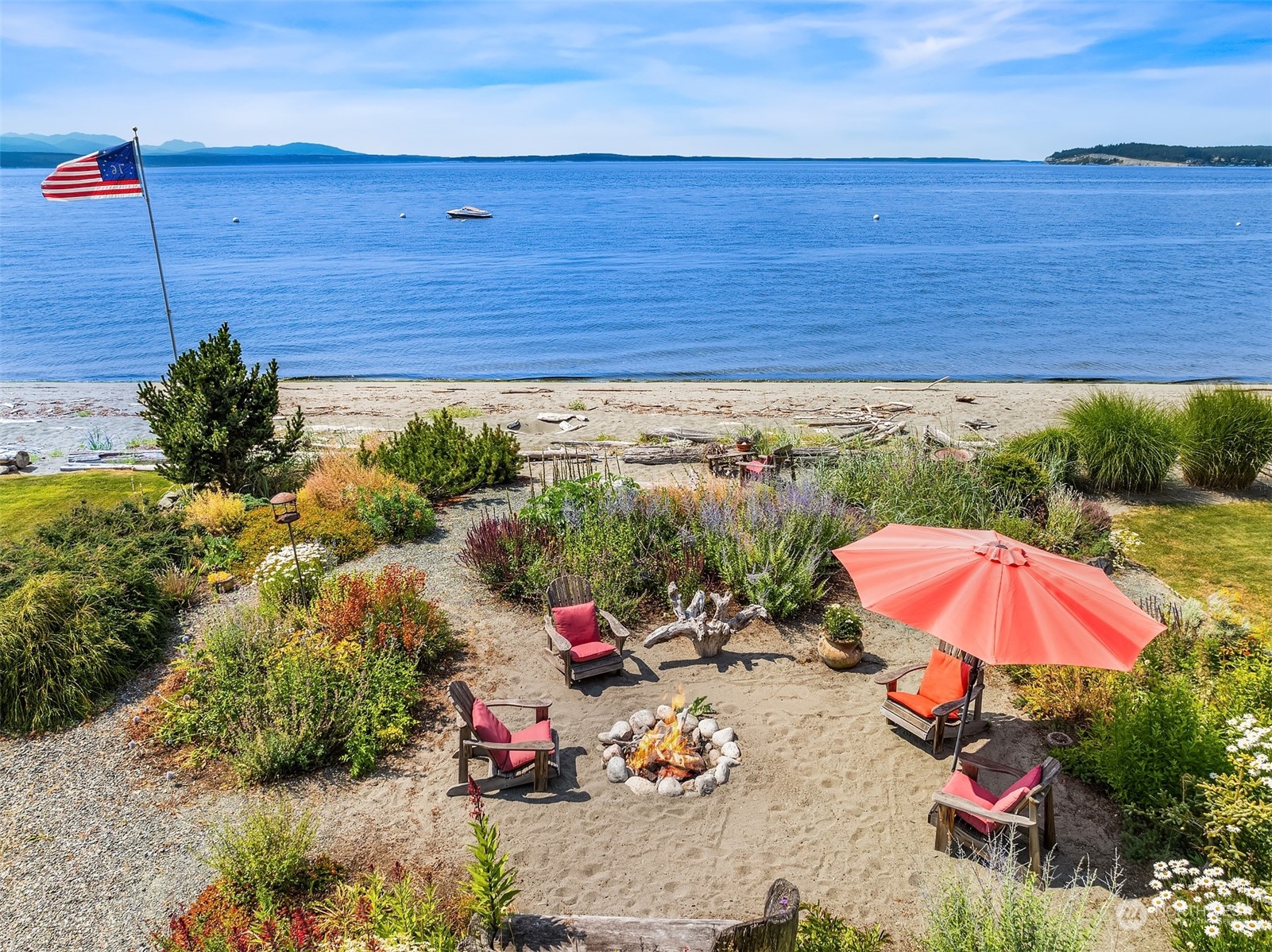 6346 South Bay Road Freeland, WA 98249 - Photo 3 of 40