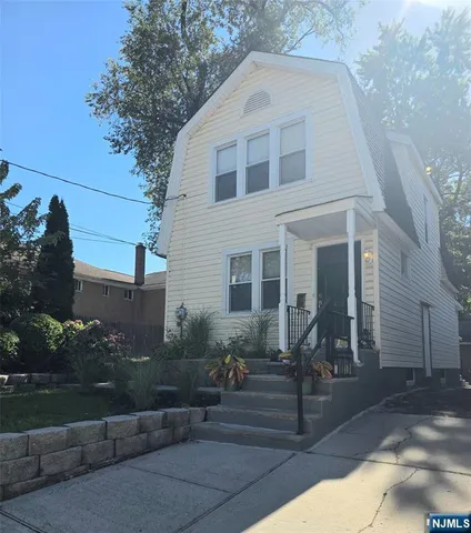 $569,000 | 428 Washington Terrace, Leonia, NJ 07605