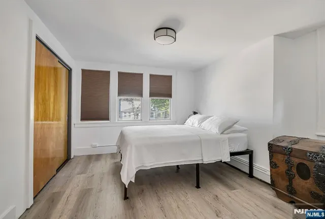 $569,000 | 428 Washington Terrace, Leonia, NJ 07605