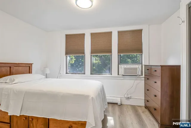 $569,000 | 428 Washington Terrace, Leonia, NJ 07605