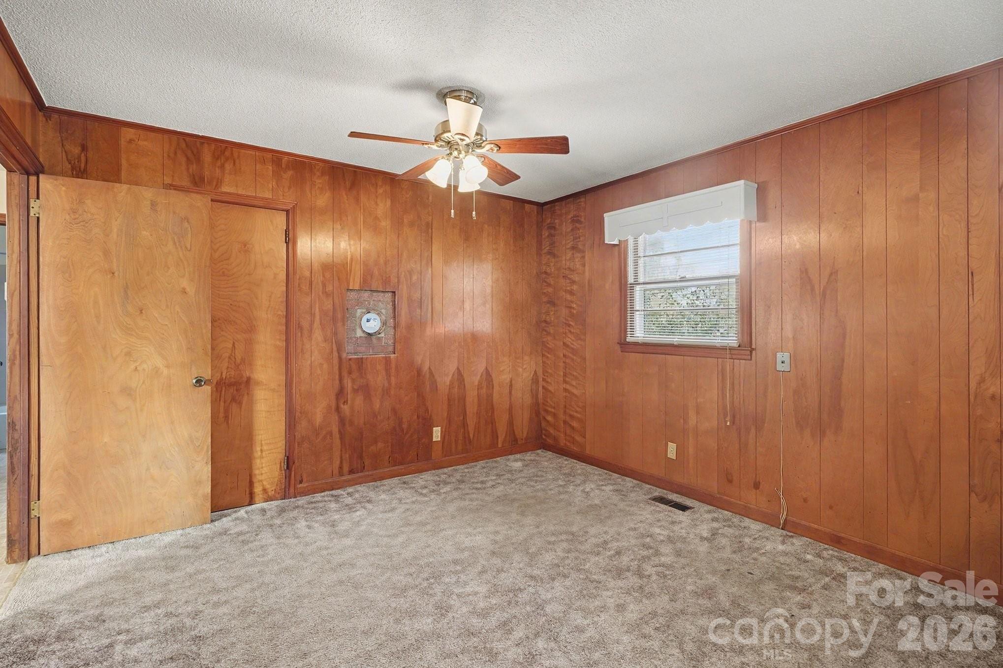 1612 Shelby Road, Unit 1417 Kings Mountain, NC 28086 - Photo 7 of 29 a view of an empty room with a window