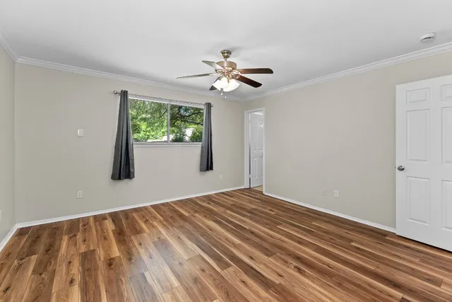 a view of empty room with window