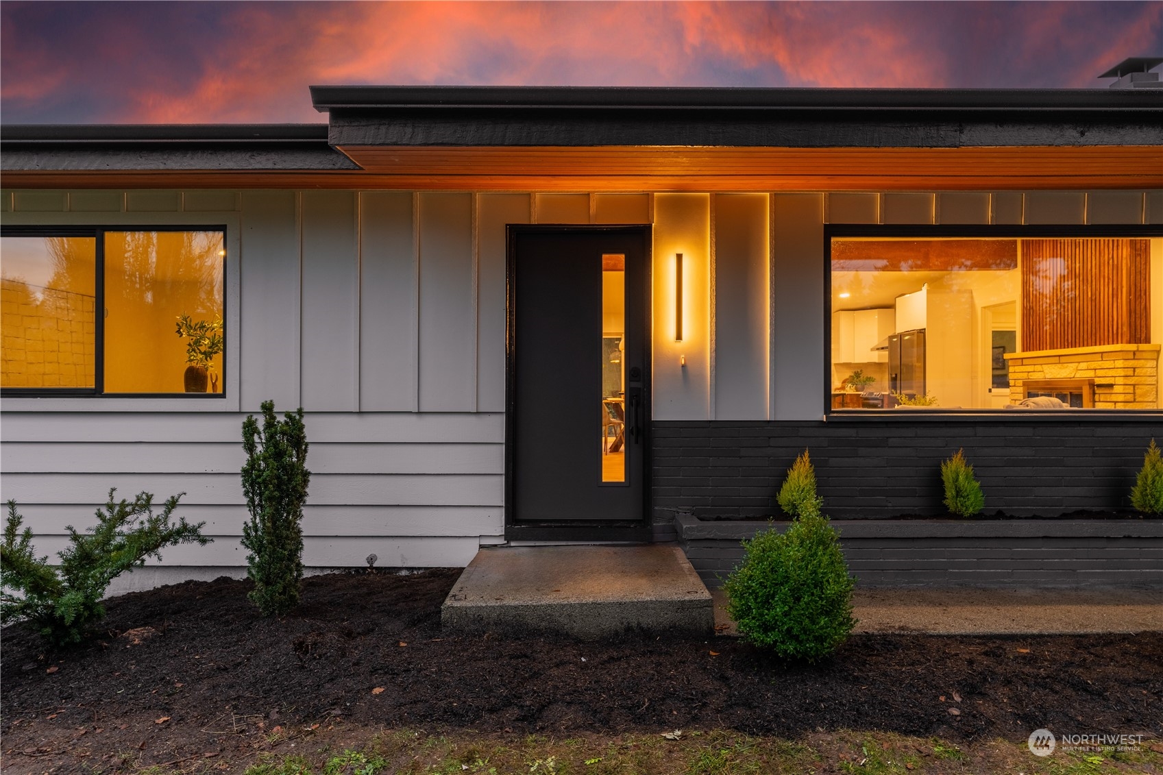 23033 192nd Avenue Southeast Renton, WA 98058 - Photo 35 of 40 a front view of a house