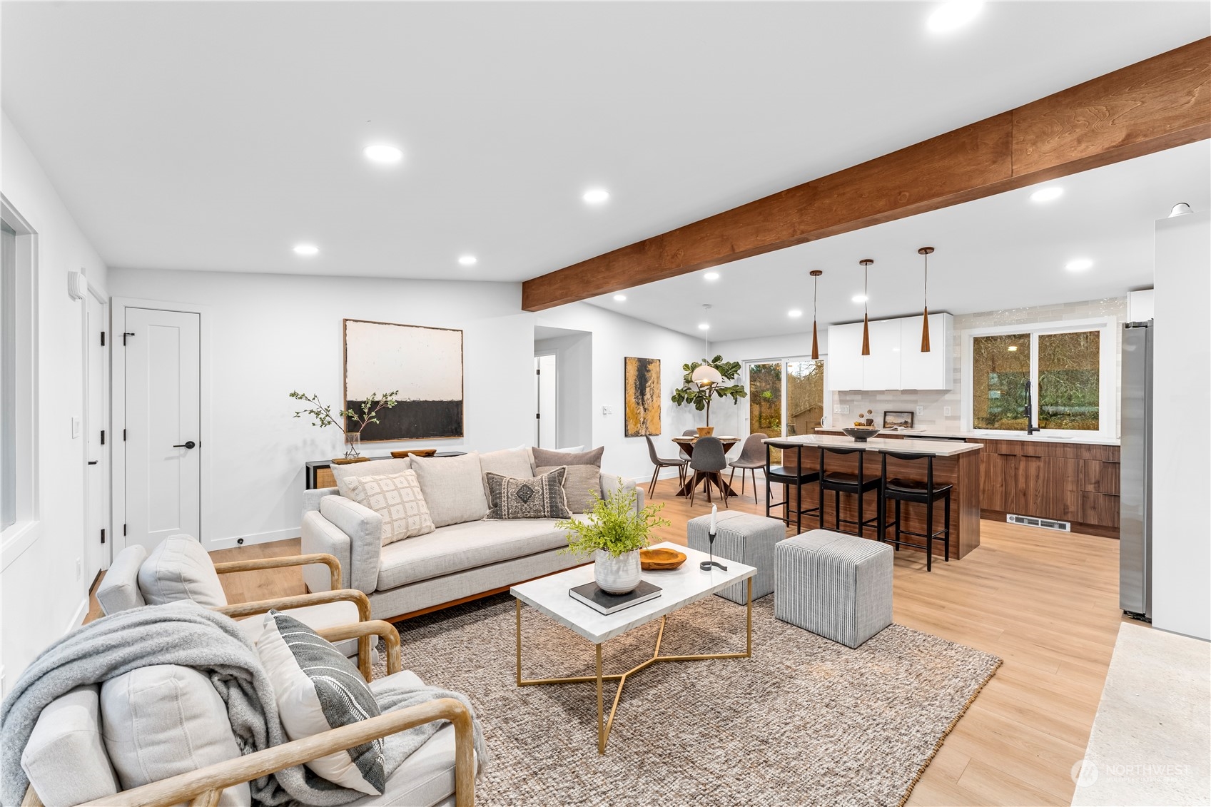 23033 192nd Avenue Southeast Renton, WA 98058 - Photo 4 of 40 a living room with furniture and a table