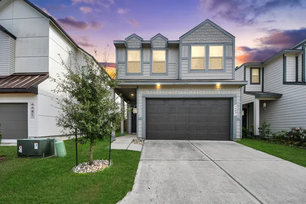 $2,550 | 4423 Santorini Lane, Houston, TX 77045