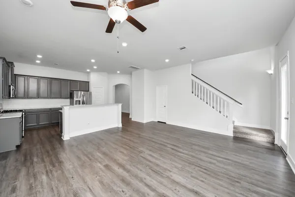 $2,550 | 4423 Santorini Lane, Houston, TX 77045