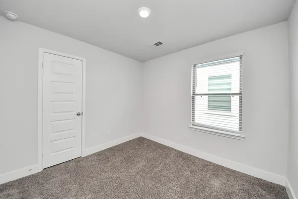 $2,550 | 4423 Santorini Lane, Houston, TX 77045