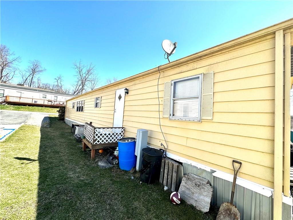 412 Richmond Road Imperial, PA 15126 - Photo 11 of 12 a view of a two chairs in the patio