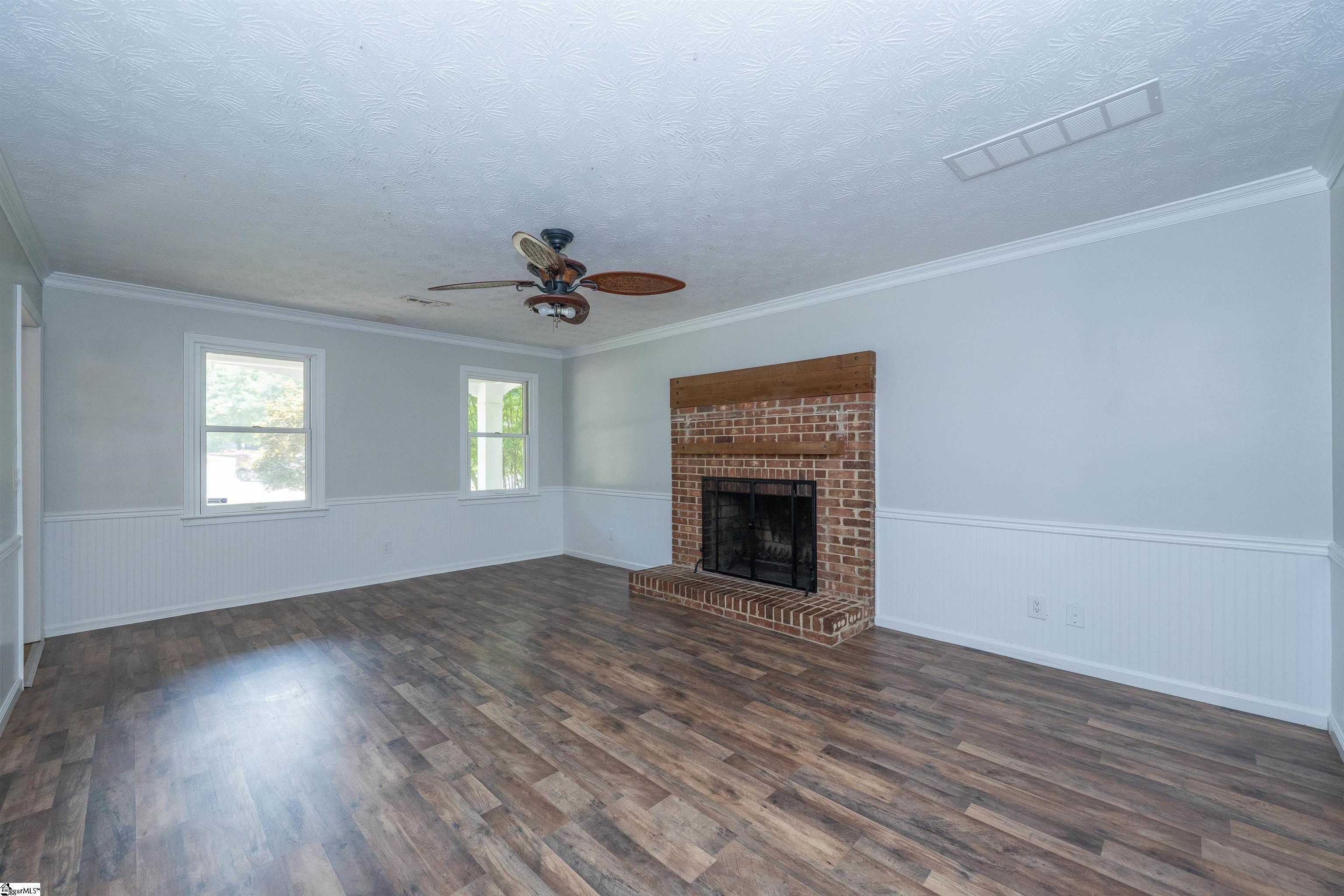 12 Dustin Brook Court Mauldin, SC 29662 - Photo 7 of 37 Gallery Image 7
