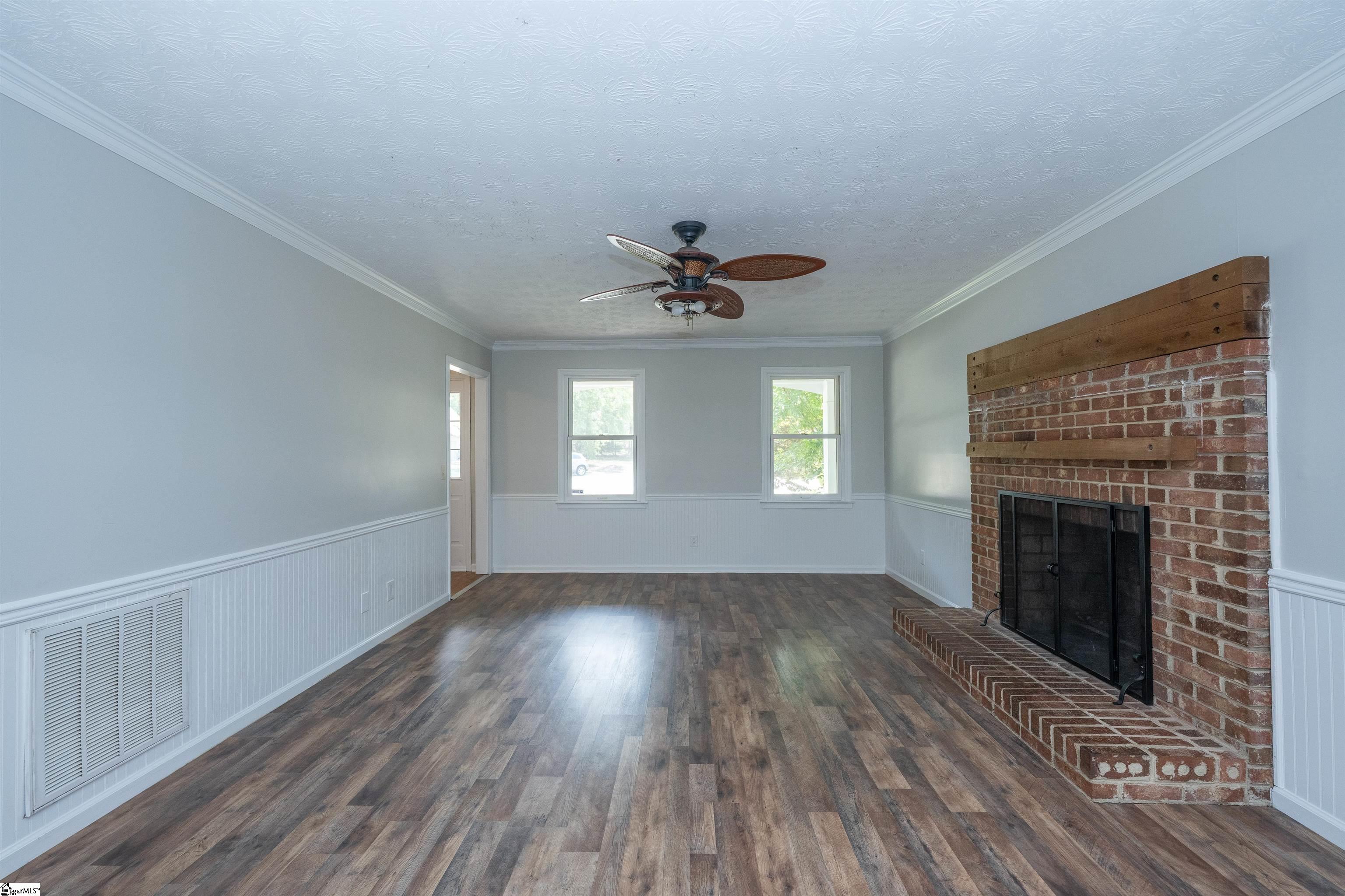 12 Dustin Brook Court Mauldin, SC 29662 - Photo 8 of 37 Gallery Image 8