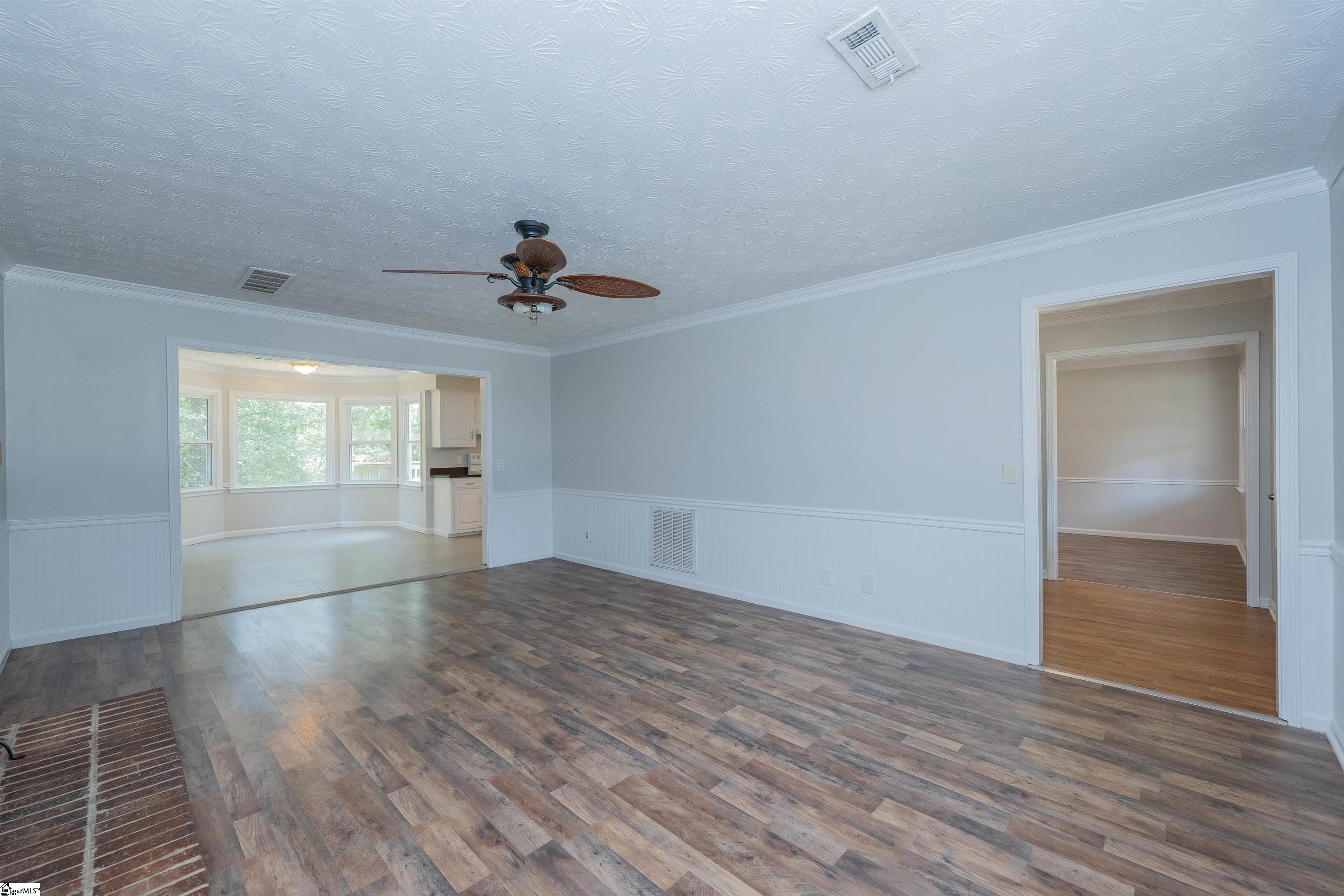 12 Dustin Brook Court Mauldin, SC 29662 - Photo 10 of 37 Gallery Image 10