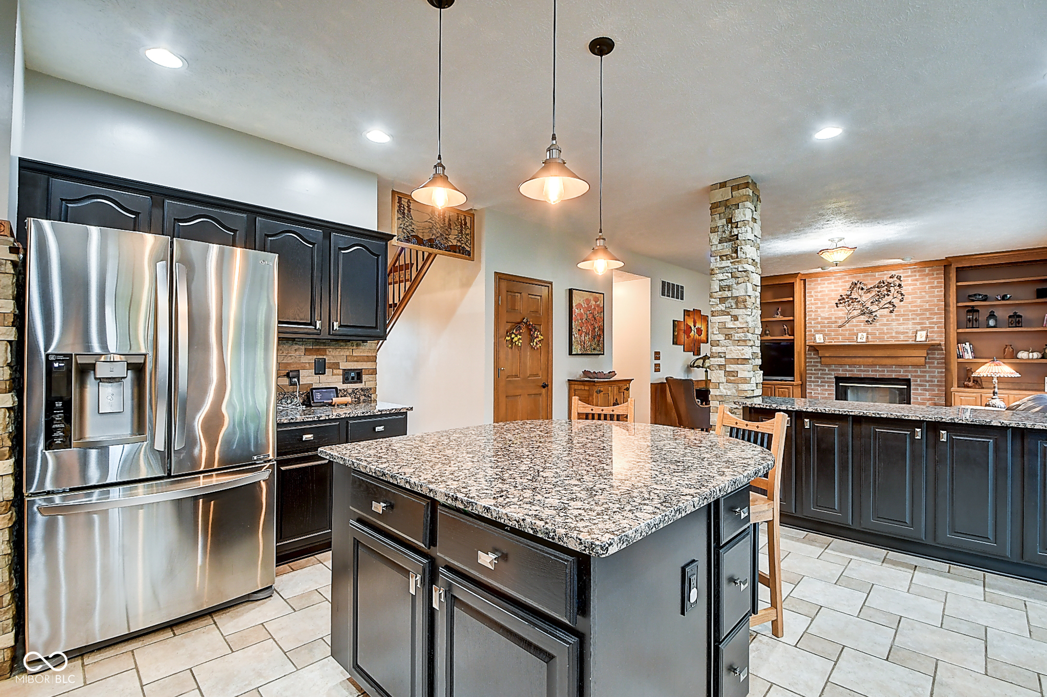 10055 Walthan Way Fishers, IN 46037 - Photo 15 of 50