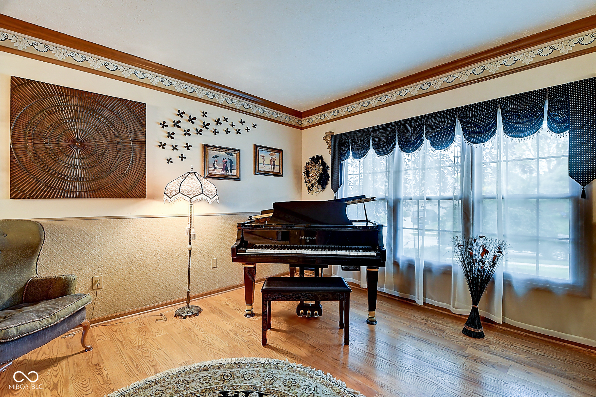 10055 Walthan Way Fishers, IN 46037 - Photo 6 of 50