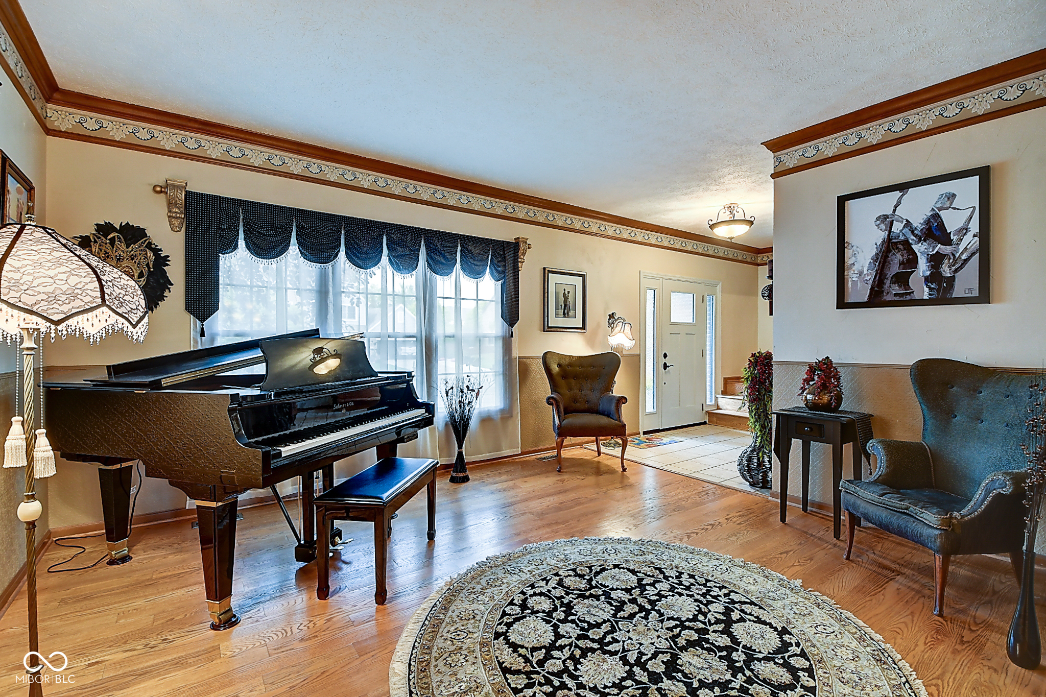 10055 Walthan Way Fishers, IN 46037 - Photo 7 of 50