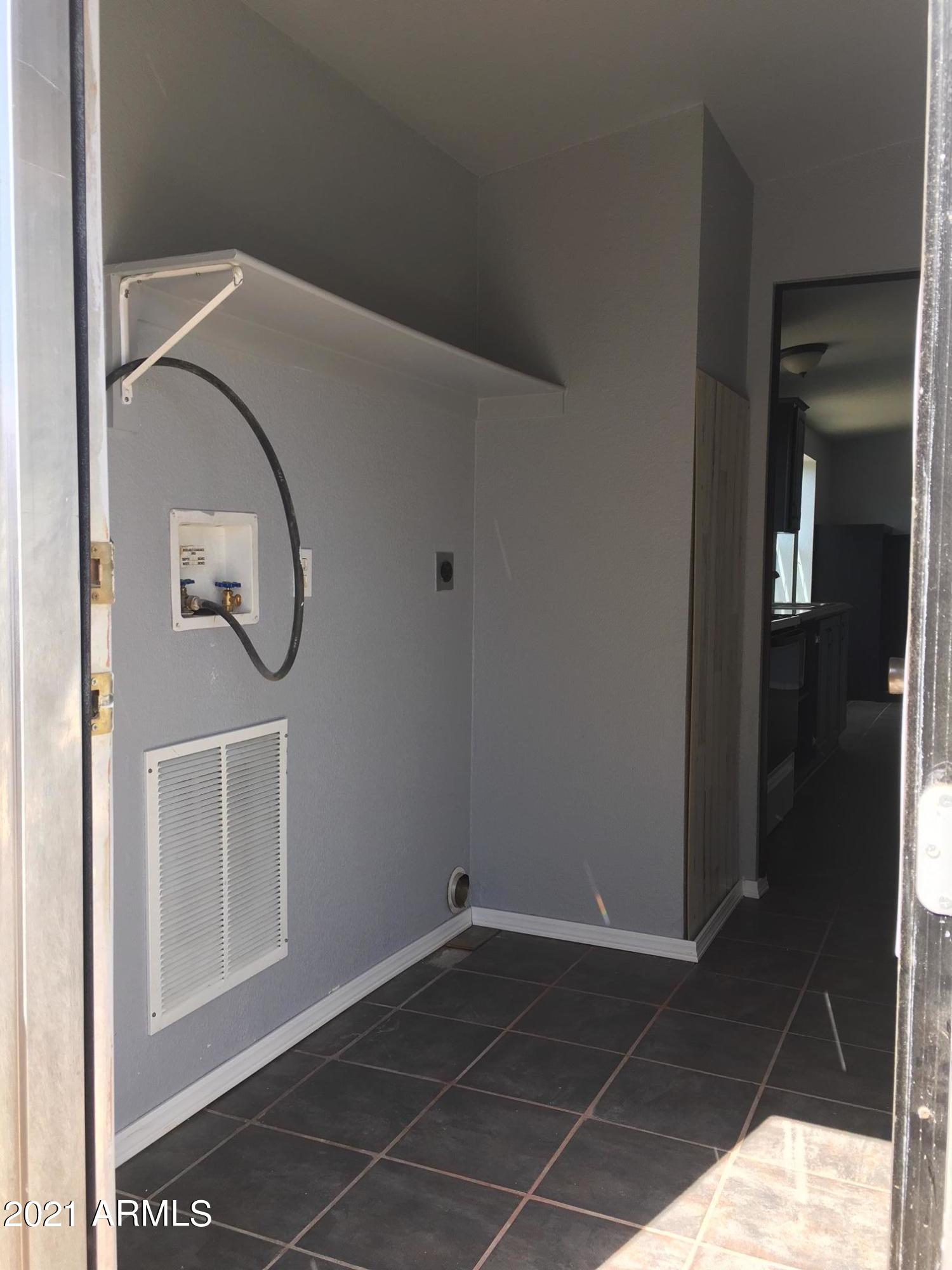 8601 Poland Road Mayer, AZ 86333 - Photo 27 of 58 Laundry Room