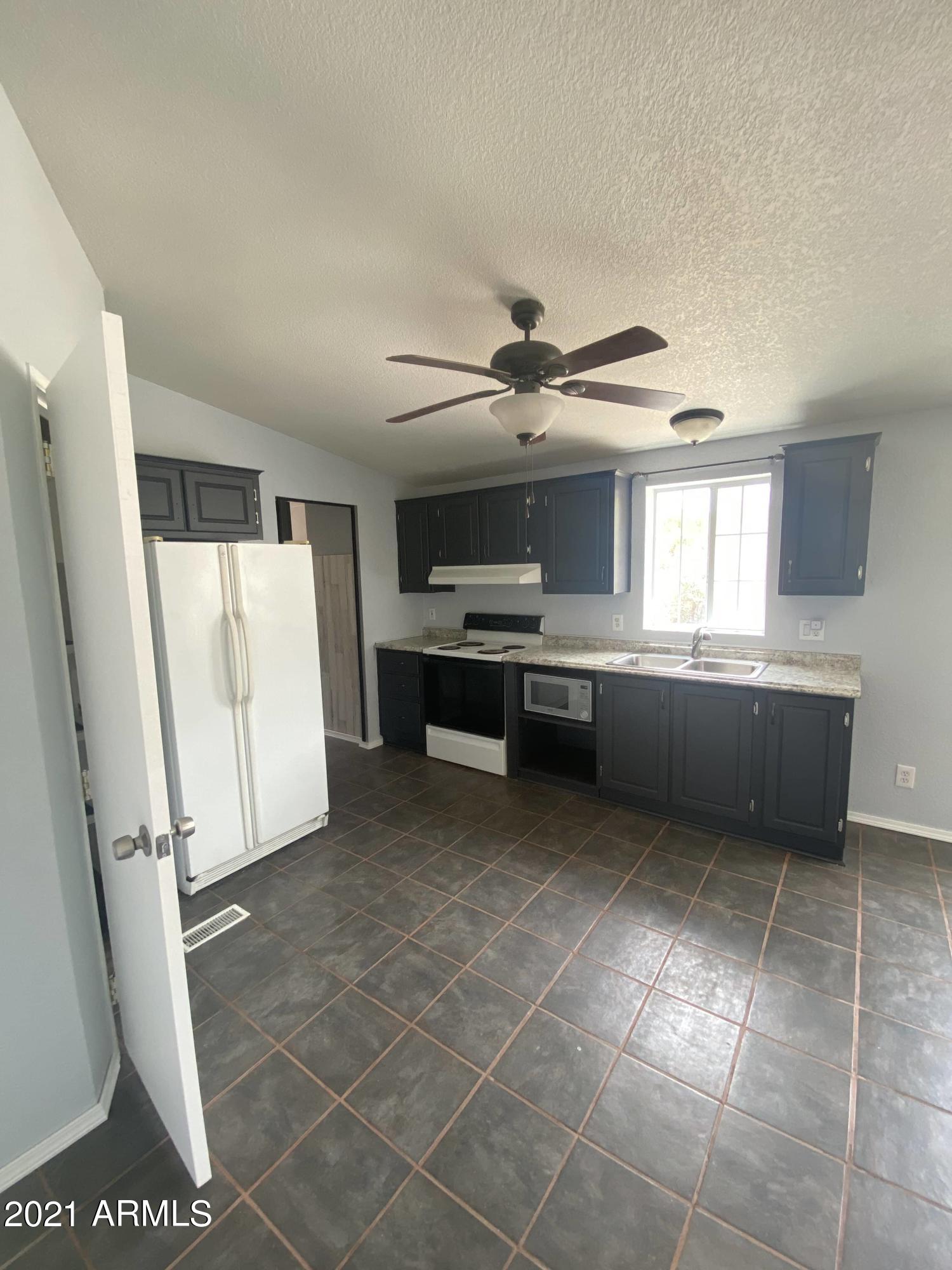 8601 Poland Road Mayer, AZ 86333 - Photo 32 of 58 Kitchen
