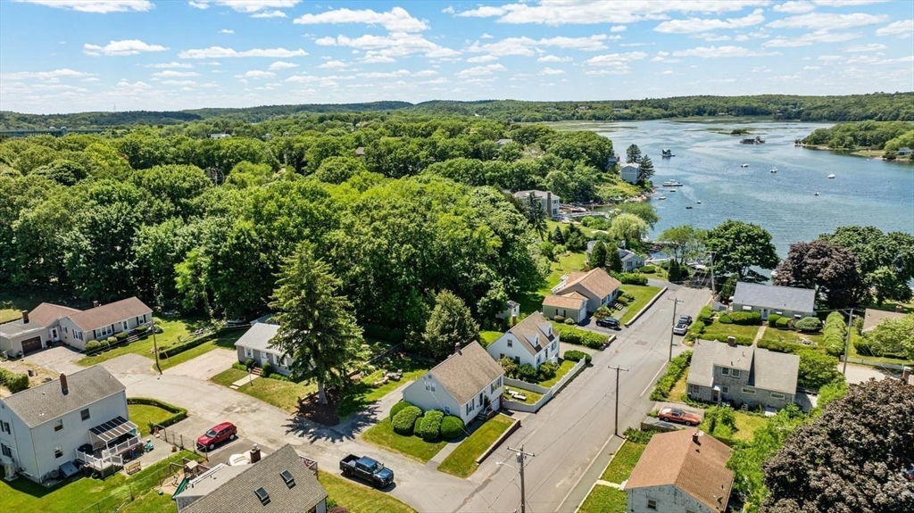 26 Linden Road Gloucester, MA 01930 - Photo 4 of 30