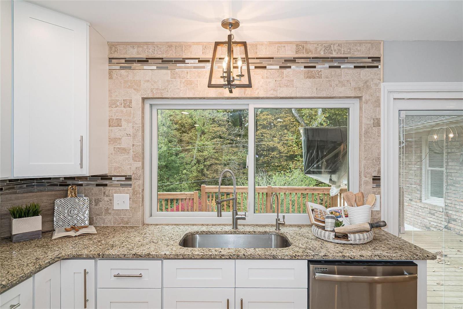14492 Ladue Road Chesterfield, MO 63017 - Photo 13 of 50