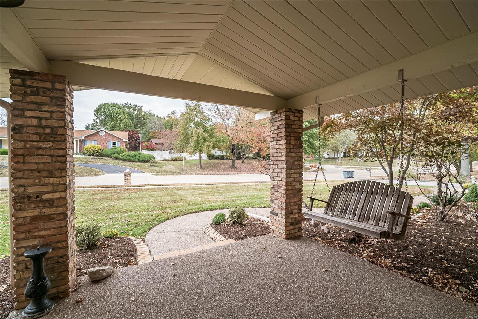 14492 Ladue Road Chesterfield, MO 63017 - Photo 4 of 50