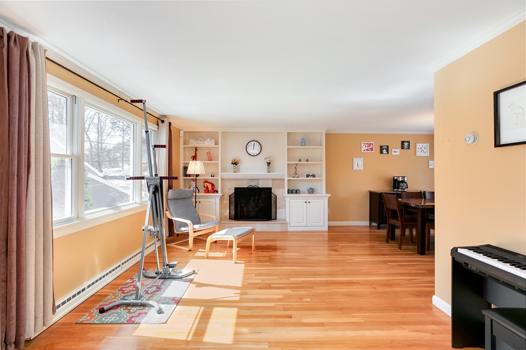 27 Doris Road Braintree, MA 02184 - Photo 3 of 29 Gallery Image 3