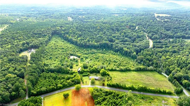 $575,000 | 1874 Thayer Road, Trinity, NC 27370