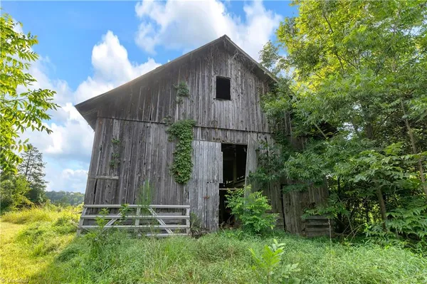 $575,000 | 1874 Thayer Road, Trinity, NC 27370